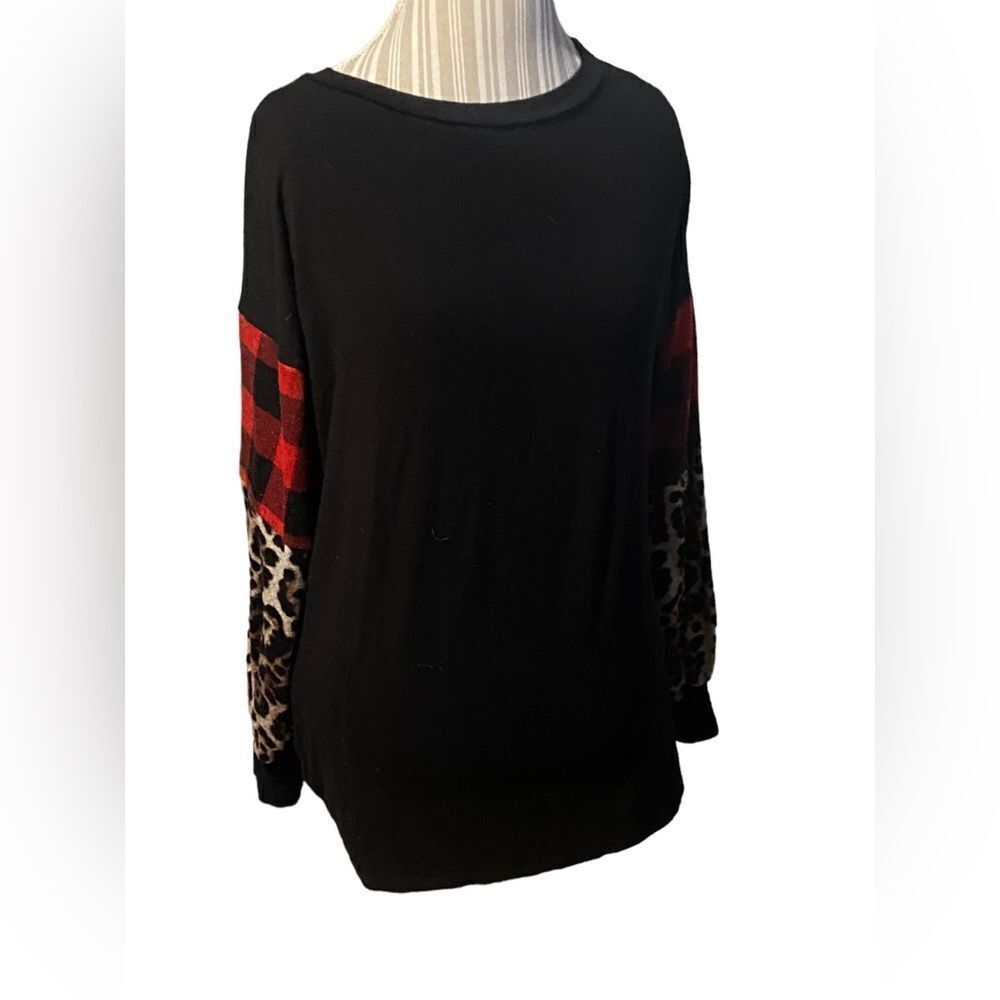 Magic Fit size medium long sleeved top excellent condition see pic